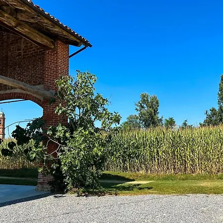 Caplin Nocleg ze śniadaniem 3*